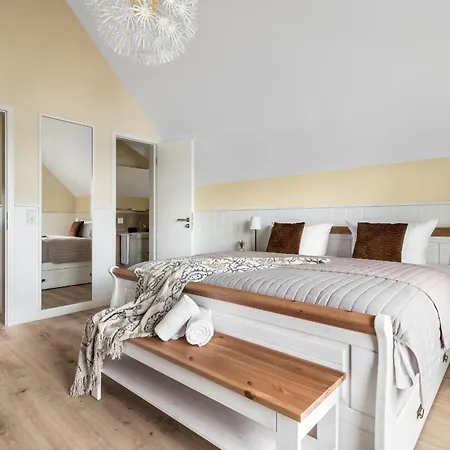 Hafenglueck- Sauna, Steg, 2 Baeder, Kamin, Terrasse