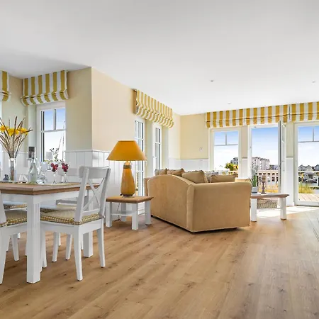 Hafenglueck- Sauna, Steg, 2 Baeder, Kamin, Terrasse 펜션 *