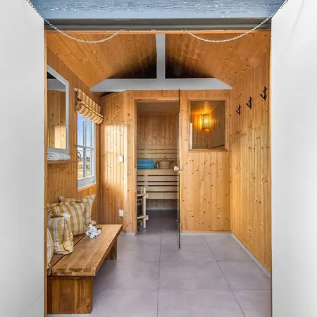 Hafenglueck- Sauna, Steg, 2 Baeder, Kamin, Terrasse * 올페니츠